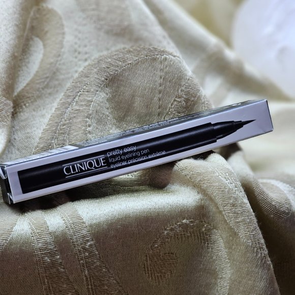 🆕NIB Clinique pretty easy liquid eyelining pen - Picture 3 of 3